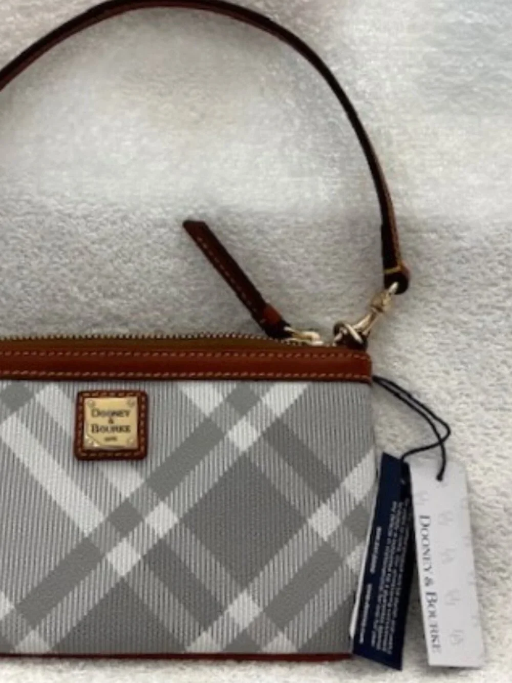 Dooney & Bourke large slim wristlet in Light Gray plaid NWT
